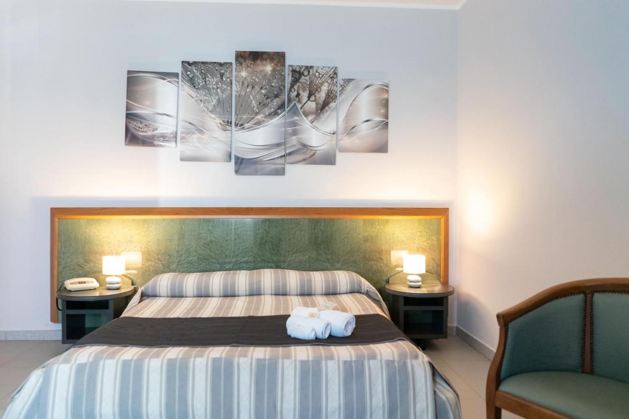 Hotel Melissa Торре-Мелісса Екстер'єр фото