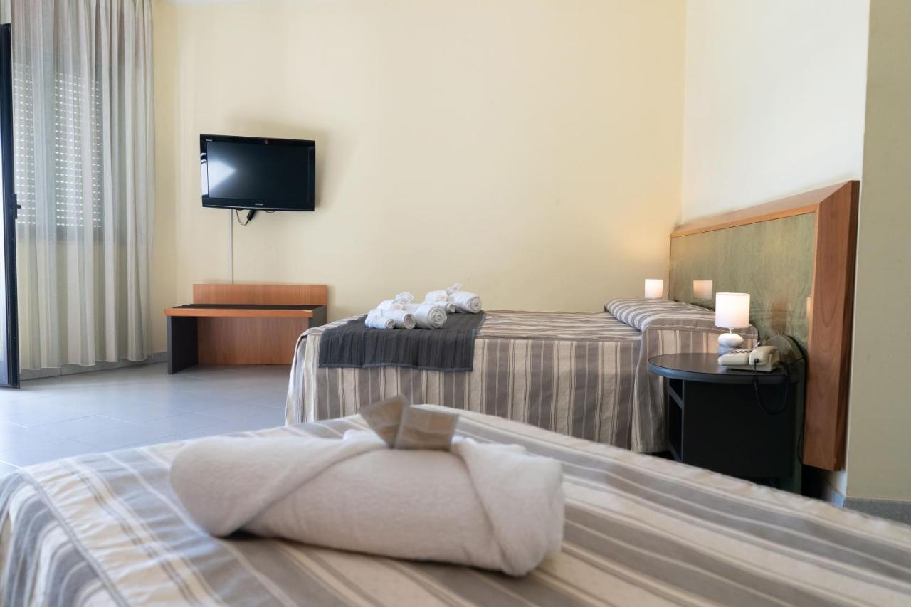 Hotel Melissa Торре-Мелісса Екстер'єр фото