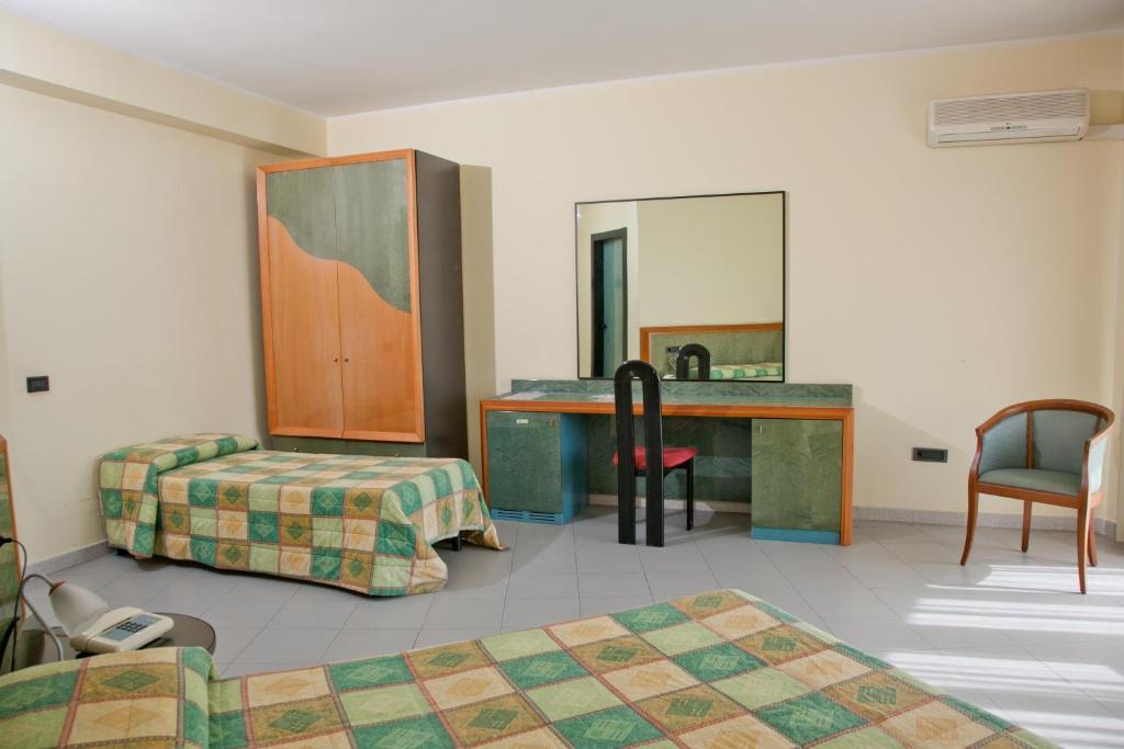Hotel Melissa Торре-Мелісса Екстер'єр фото